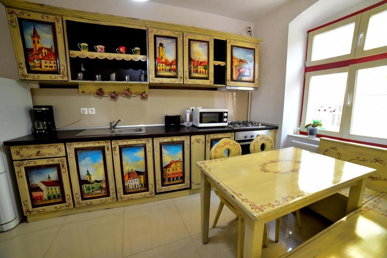 Gm 15 Apartments Sibiu Buitenkant foto
